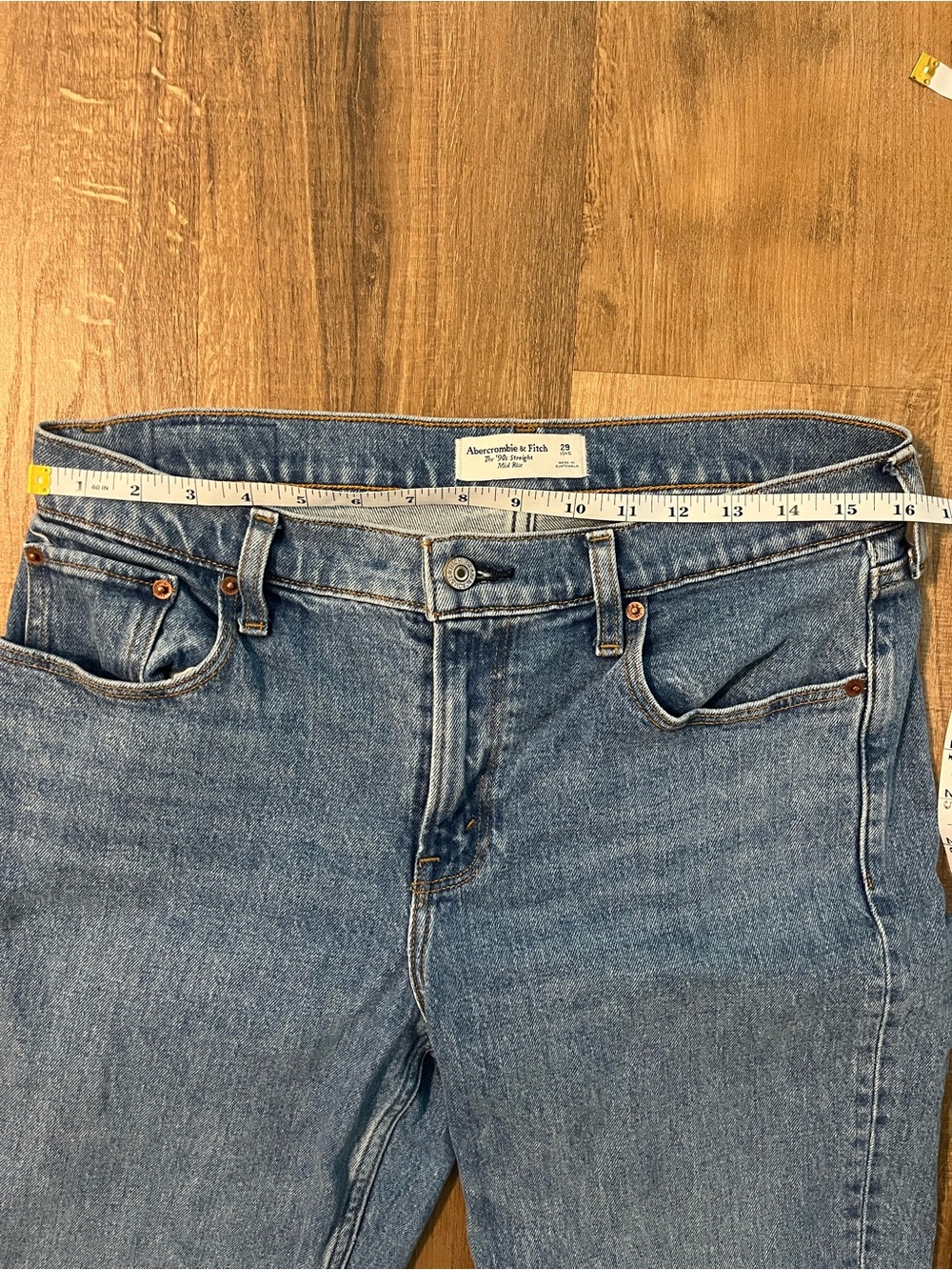 Abercrombie & Fitch Mid Rise 90s Straight Jean - Medium Tinted - Picture 9 of 10